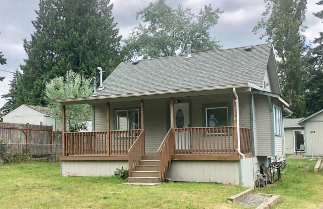 1561 NE 171st St - 1561 Northeast 171st Street, Shoreline, WA 98155