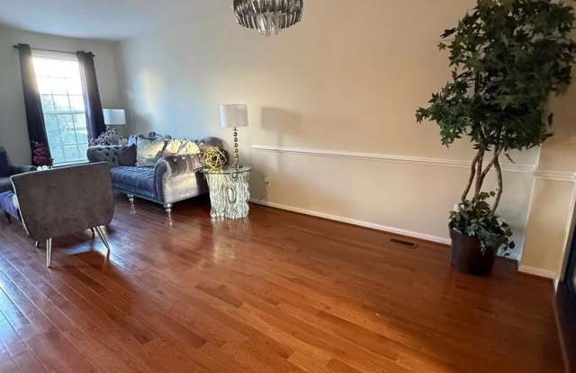 15620 WILLIAM BAYLISS Court Gallery 3