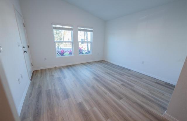 4124 RIVER BEACON Boulevard Gallery 4