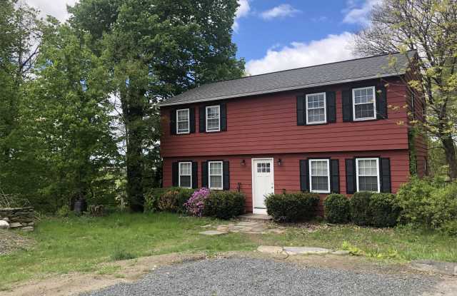 87 South Silver Lane - 2 photos photos