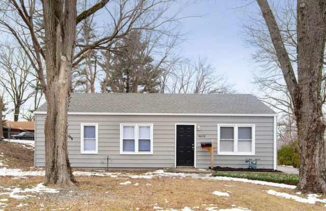 COMING SOON! 3 Bed 1 Bath Home! $1350.00 photos photos