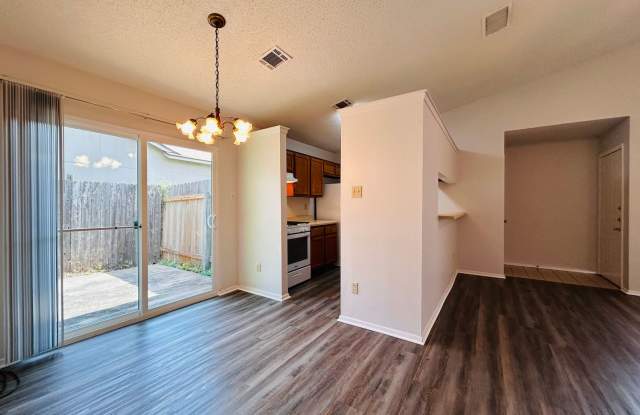 416 GREENLAWN BLVD photos photos