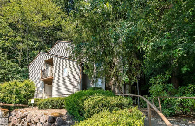 1Bd/1Ba Redmond Condo - 9805 Avondale Road Northeast, Redmond, WA 98052