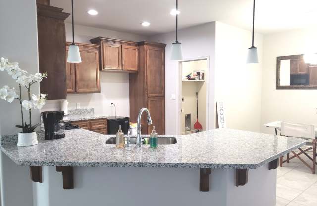 Home for Rent! Gallery 4