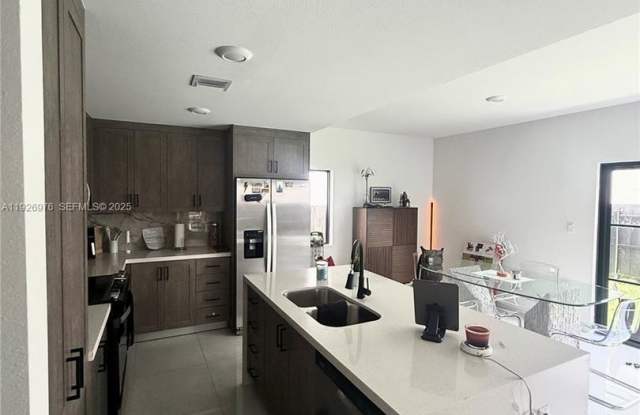 1327 NW 2nd Lane 1327, Florida City, FL 33034 photos photos