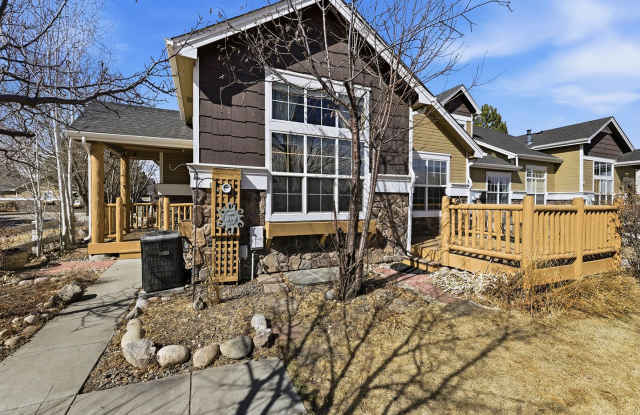 Beautiful 4-Bedroom Townhome With Finished Basement  2 Full Kitchens! photos photos