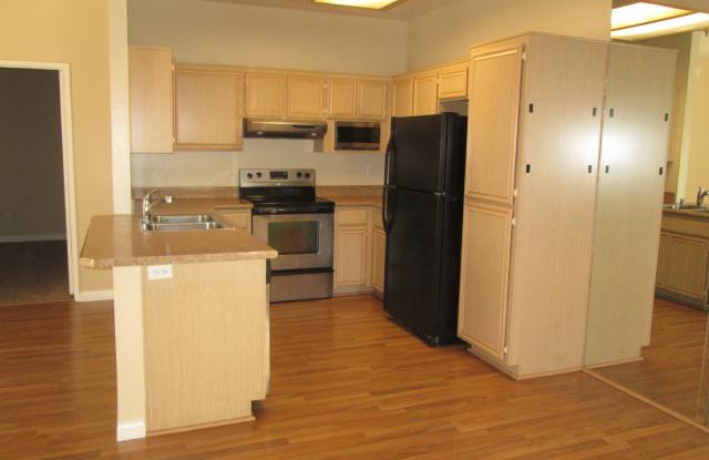 Rancho Bernardo - The Summit Community - New Flooring  Paint - Garage + photos photos