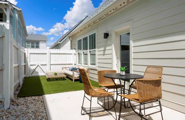 The Cottages at Daytona Beach Gallery 2
