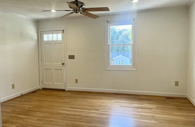 529 W Chapin Road Gallery 4