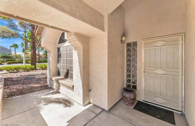 1937 Tropical Breeze Drive Gallery 3