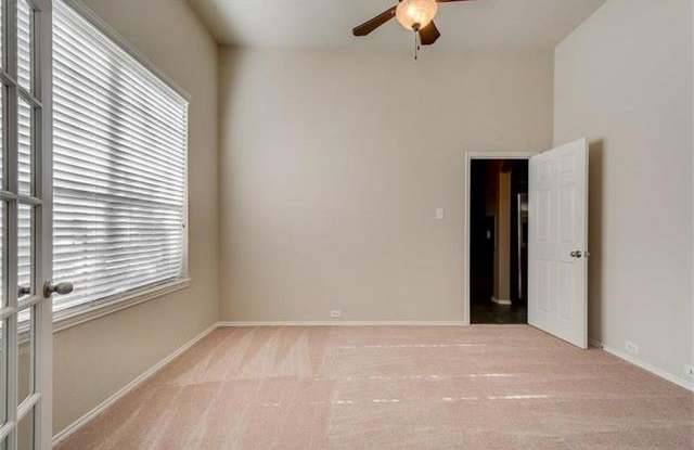 4925 Friedman Lane Gallery 4