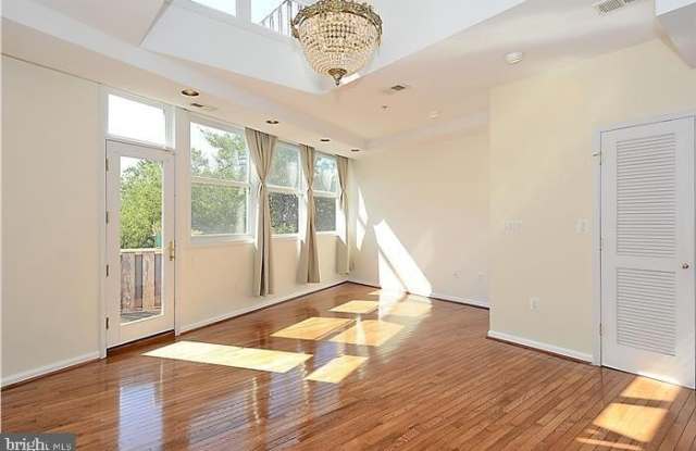 1015 H STREET NE photos photos