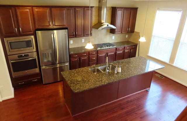 42287 LANCASTER WOODS SQUARE - 42287 Lancaster Woods Sq, South Riding, VA 20152