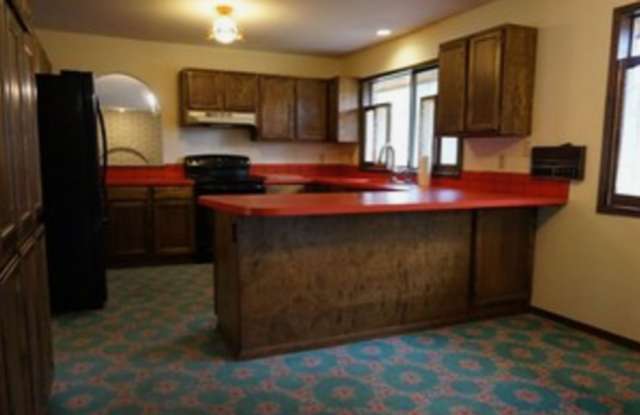 Pet Friendly, Large Yard, Latah Valley Home - Avail. May 17th! Gallery 4