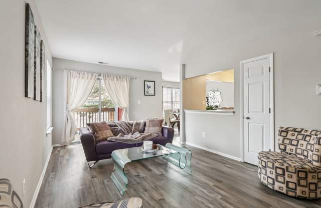 Royal Oaks & East Garden Gallery 2