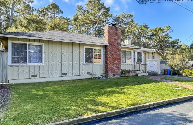39 Linda Vista Place - 39 Linda Vista Place, Monterey, CA 93940 39 Linda Vista Place - 39 Linda Vista Place, Monterey, CA 93940