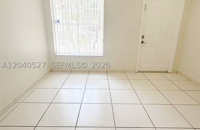 2150 NW 171st Ter Gallery 3