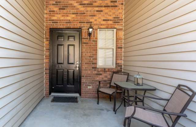 Sevierville 37862 - 2 Bedroom, 2 Bath Condo - Contact Linda (865) 591-6004 Gallery 3