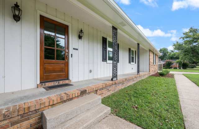 100 Oxford Drive Gallery 1