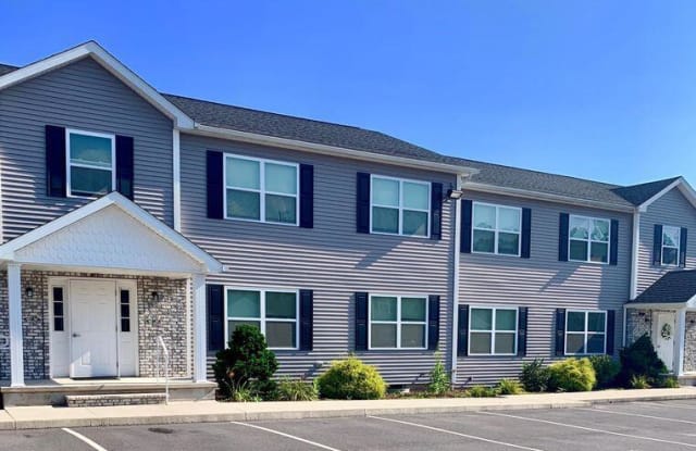 985 Ash St - 985 Ash St, Moosic, PA 18507