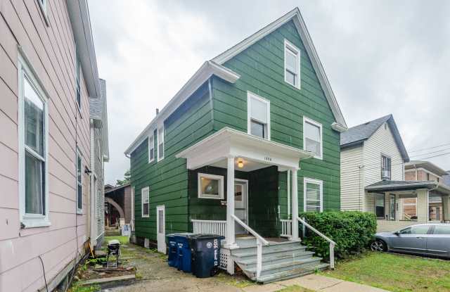 1356 Wilmot Gallery 2