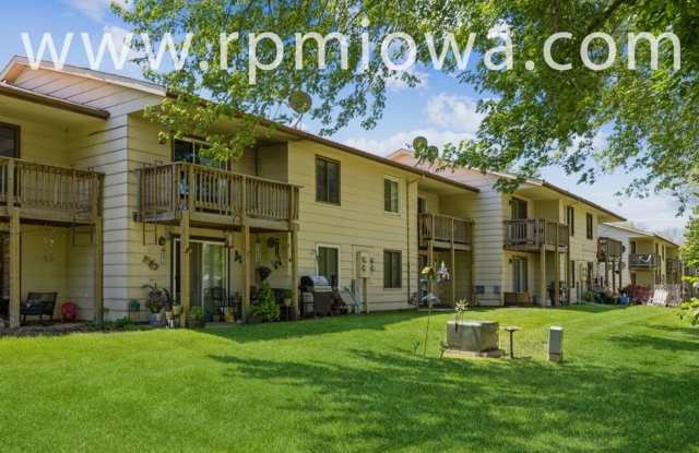 $500 off First Month!! 2 Bedroom, 1 Bath Condo in Ankeny - 2056 Northwest Hickory Lane, Ankeny, IA 50023
