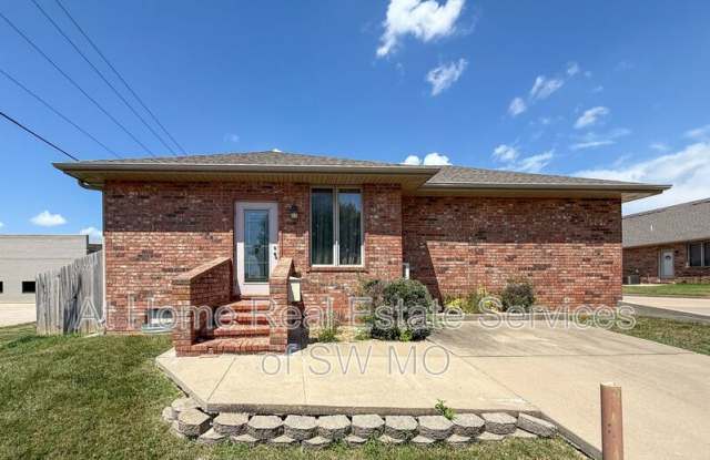 5575 N 17th photos photos