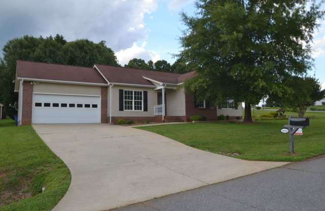 Available July 10th, 2025! Lovely three bedroom and two bath home in great location in Conover photos photos
