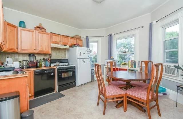192 Auburndale Avenue Gallery 2