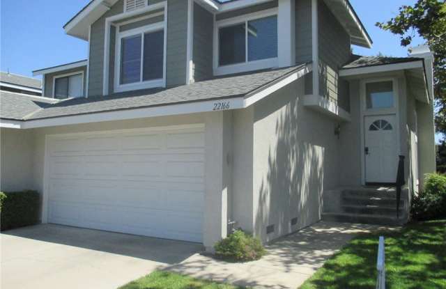 22166 Summit Hill Drive Gallery 2