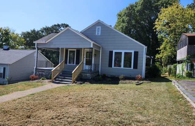 3 bedroom 2 bath home in Belvoir Area in Brainerd/East Ridge, TN - 3806 Wiley Avenue, East Ridge, TN 37412
