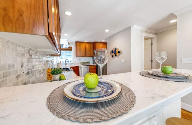 1022 Taylor Avenue North # B Gallery 2