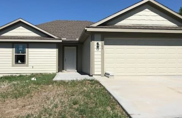 102 N Sivley - 102 North Sivley Street, Peculiar, MO 64078