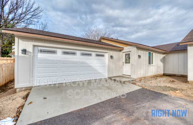 702 Smith Avenue photos photos