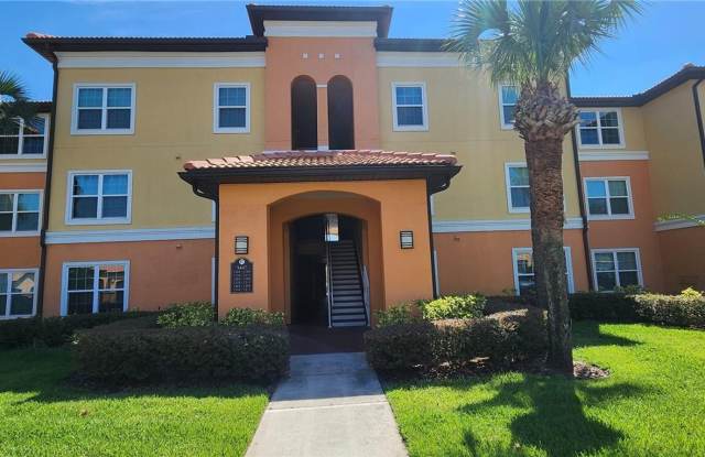 2/2 Third level condo at Cypress Fairway Gallery 1