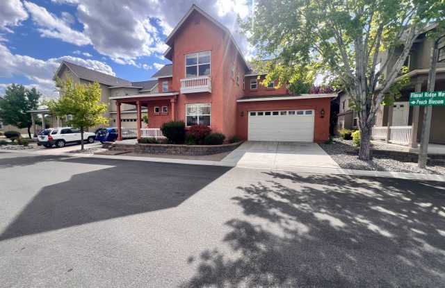 Gates house near Kiley Golf Couse photos photos