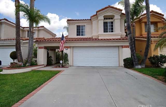 31 Comiso - 31 Comiso, Irvine, CA 92614