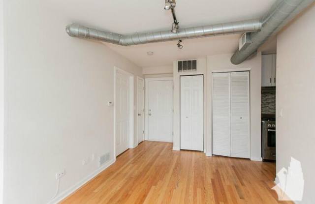 2515 West Leland Avenue Gallery 2