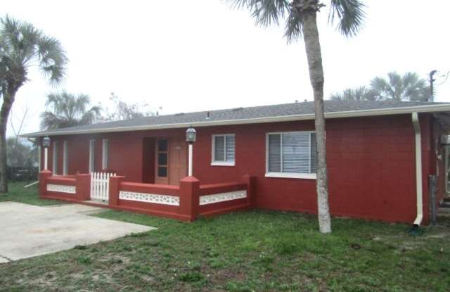 Cute 2 bedroom 2 bath home on corner lot Gallery 4