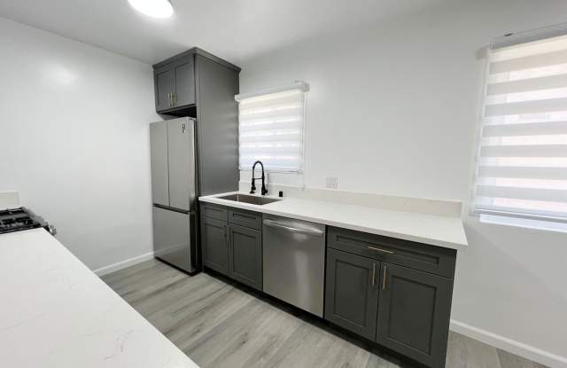 1063 Justin Avenue photos photos