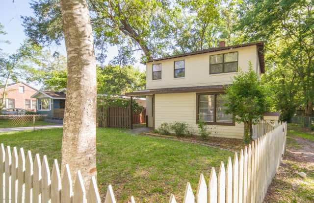 1521 YUKON Street photos photos