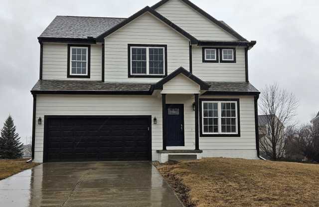 2402 Crystal Dr Gallery 1