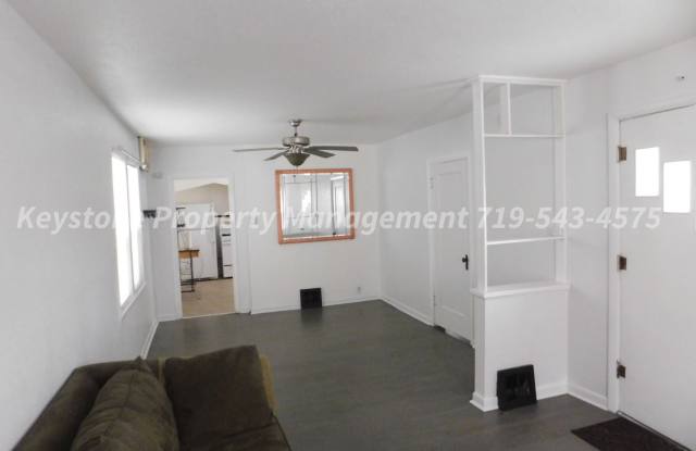 225 E. Abriendo Ave. Gallery 4