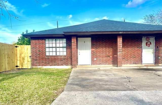 187 WILLACY AVE. photos photos