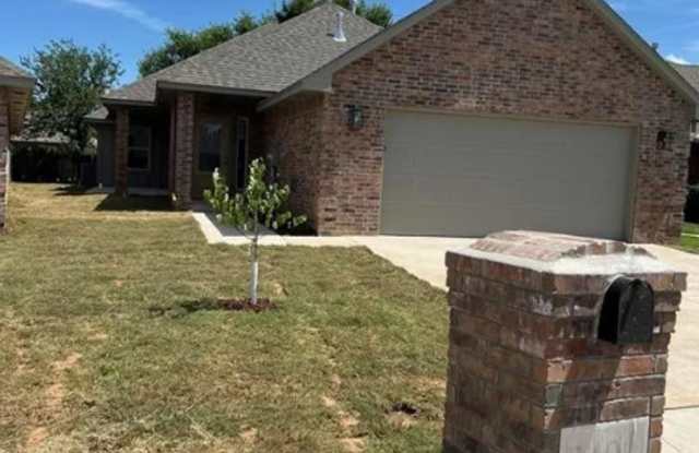 Charming 3-Bedroom Home! photos photos