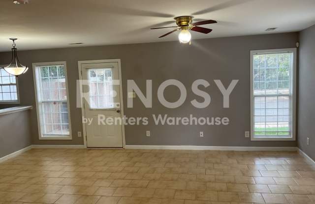 Beautiful 2 bed, 2.5 bath Townhome in Kingstree! Gallery 3