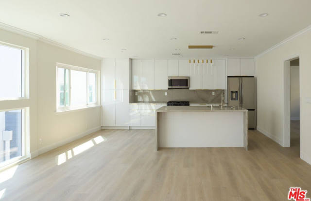 1223 23rd St photos photos