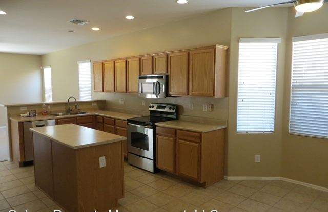 2307 E Redwood Ct Gallery 3