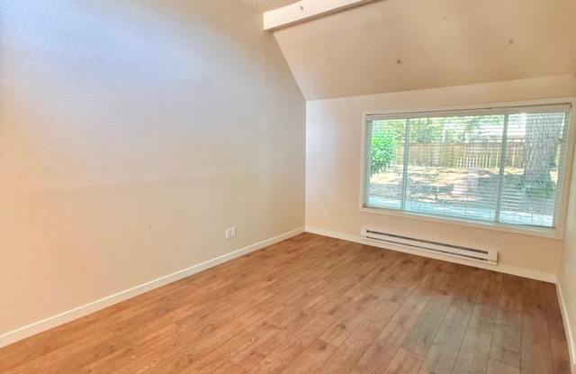 Spacious 2 Bed 1 Bath Fairwood Condo Gallery 4