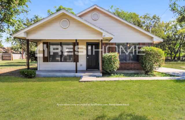 115 Munchus Street - 115 Munchus Street, Waxahachie, TX 75165